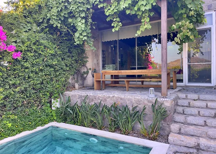 Luxury Stone With Private Pool