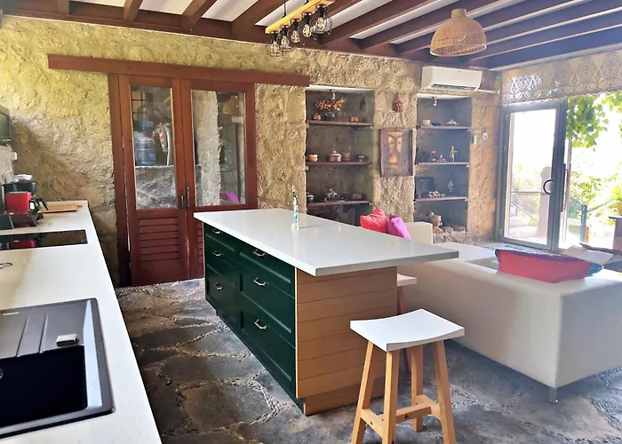 Luxury Stone With Private Pool