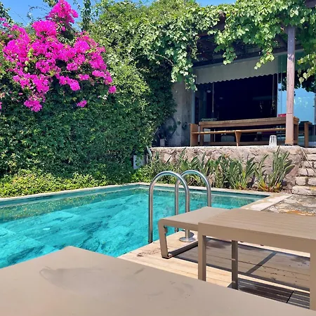Βίλα Private Pool Getaway In A Luxury Stone Villa *