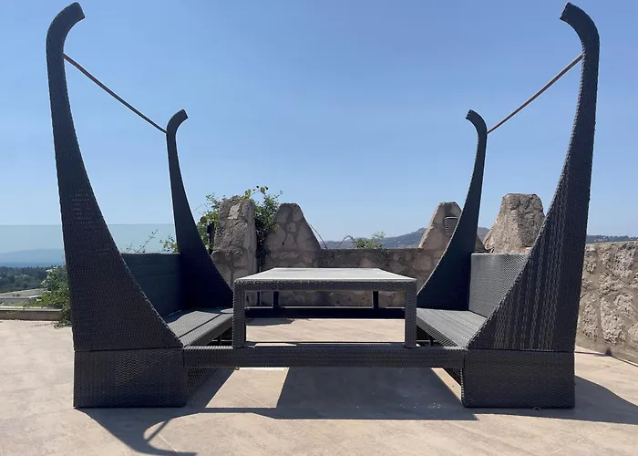 Luxury Stone With Private Pool *