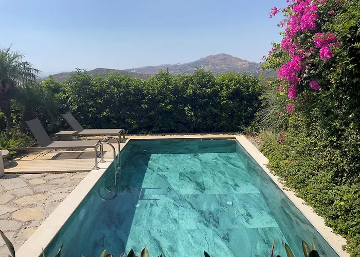 Βίλα Luxury Stone With Private Pool