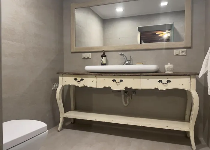 Luxury Stone With Private Pool *